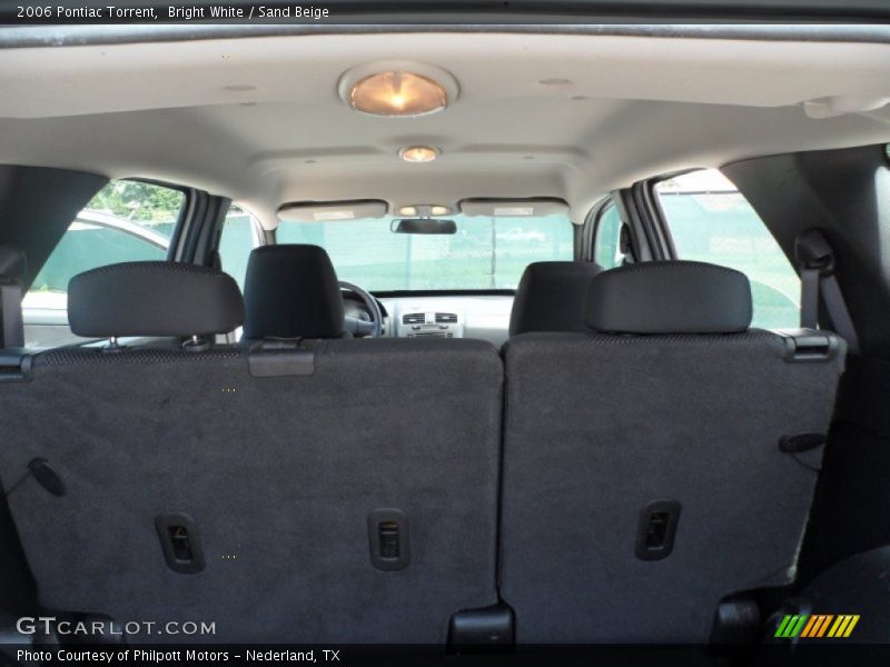 Bright White / Sand Beige 2006 Pontiac Torrent