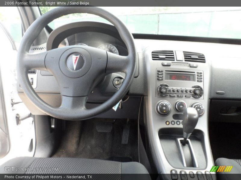 Bright White / Sand Beige 2006 Pontiac Torrent