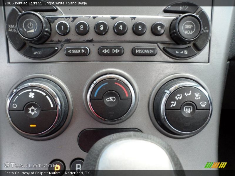 Bright White / Sand Beige 2006 Pontiac Torrent