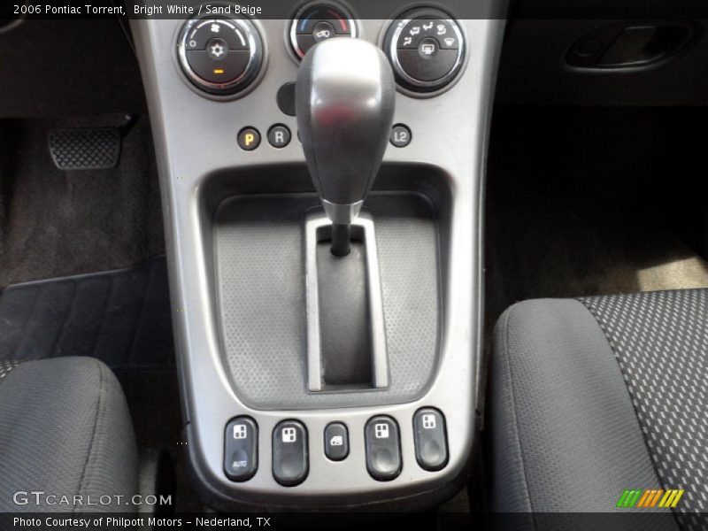 Bright White / Sand Beige 2006 Pontiac Torrent