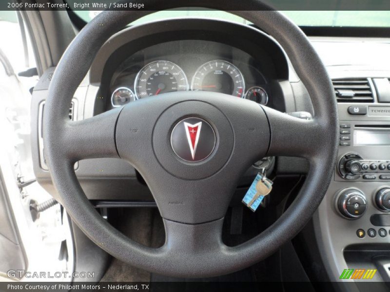 Bright White / Sand Beige 2006 Pontiac Torrent