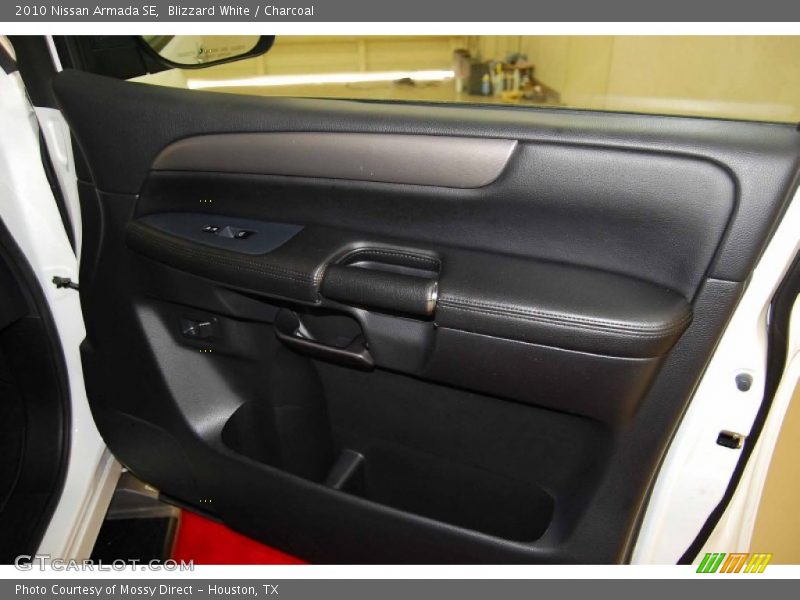 Blizzard White / Charcoal 2010 Nissan Armada SE