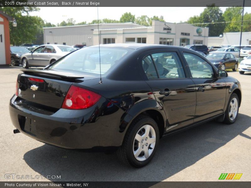 Black / Neutral Beige 2005 Chevrolet Cobalt Sedan