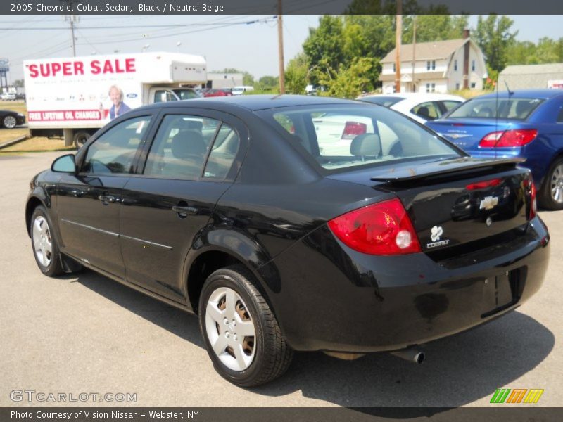 Black / Neutral Beige 2005 Chevrolet Cobalt Sedan