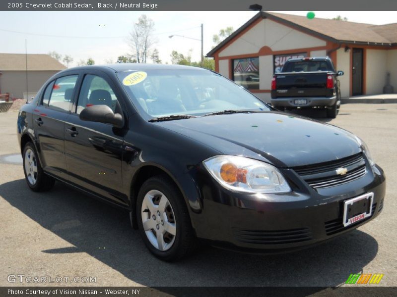 Black / Neutral Beige 2005 Chevrolet Cobalt Sedan