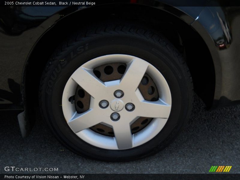 Black / Neutral Beige 2005 Chevrolet Cobalt Sedan