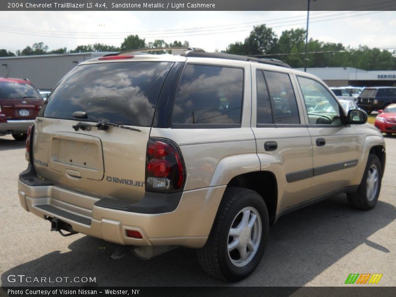 Sandstone Metallic / Light Cashmere 2004 Chevrolet TrailBlazer LS 4x4