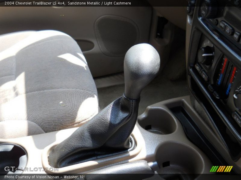 Sandstone Metallic / Light Cashmere 2004 Chevrolet TrailBlazer LS 4x4