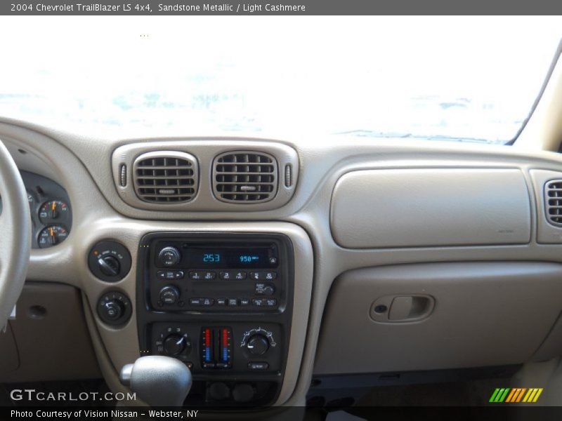 Sandstone Metallic / Light Cashmere 2004 Chevrolet TrailBlazer LS 4x4