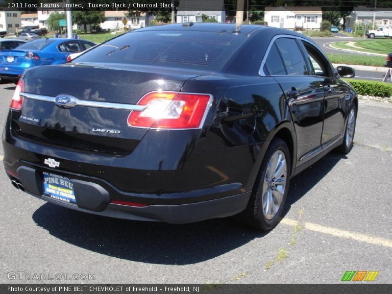 Tuxedo Black / Charcoal Black 2011 Ford Taurus Limited