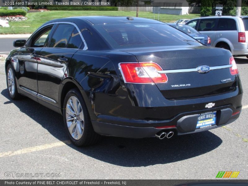 Tuxedo Black / Charcoal Black 2011 Ford Taurus Limited