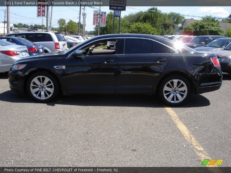Tuxedo Black / Charcoal Black 2011 Ford Taurus Limited