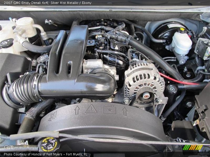 Silver Mist Metallic / Ebony 2007 GMC Envoy Denali 4x4