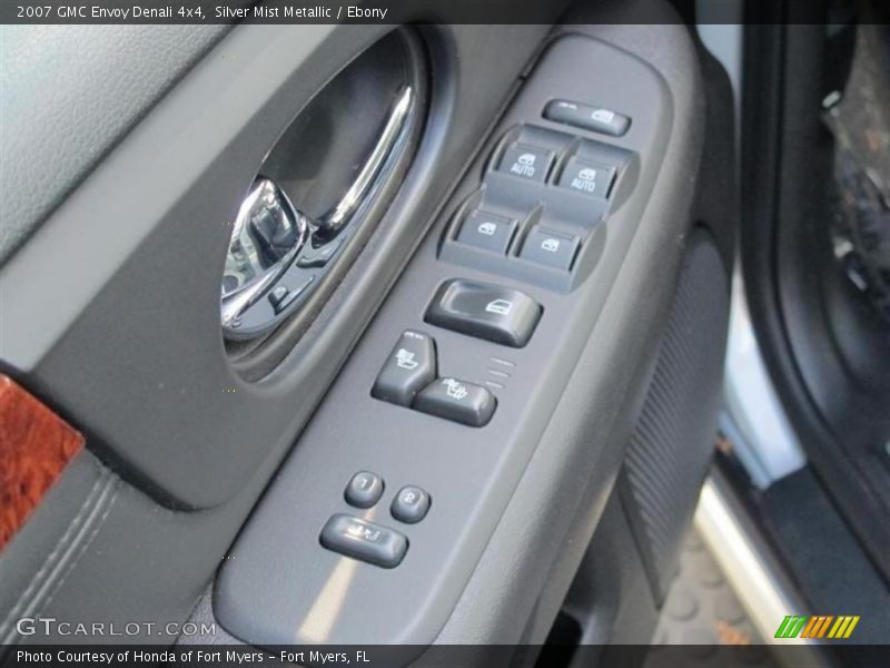 Silver Mist Metallic / Ebony 2007 GMC Envoy Denali 4x4