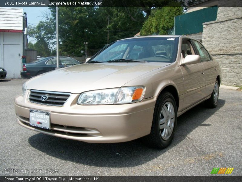Cashmere Beige Metallic / Oak 2001 Toyota Camry LE