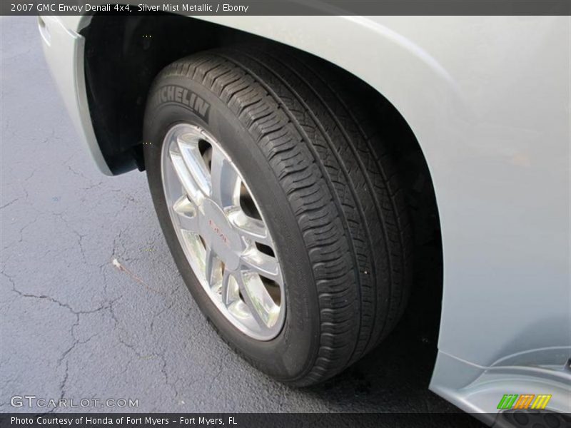 Silver Mist Metallic / Ebony 2007 GMC Envoy Denali 4x4