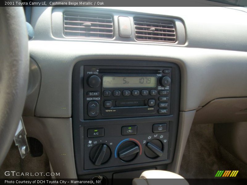 Cashmere Beige Metallic / Oak 2001 Toyota Camry LE