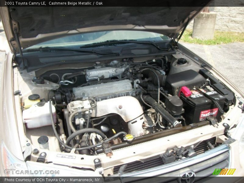 Cashmere Beige Metallic / Oak 2001 Toyota Camry LE