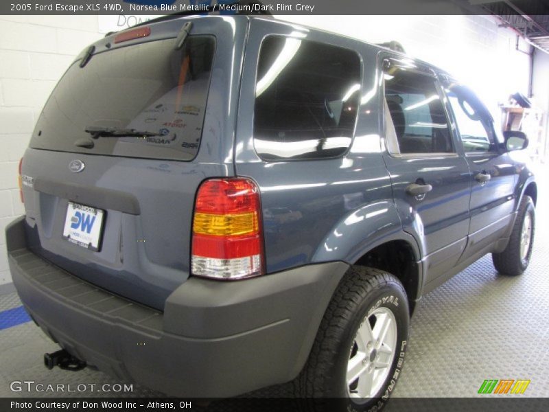 Norsea Blue Metallic / Medium/Dark Flint Grey 2005 Ford Escape XLS 4WD