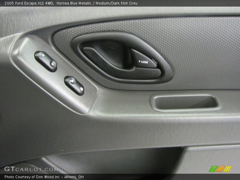 Norsea Blue Metallic / Medium/Dark Flint Grey 2005 Ford Escape XLS 4WD