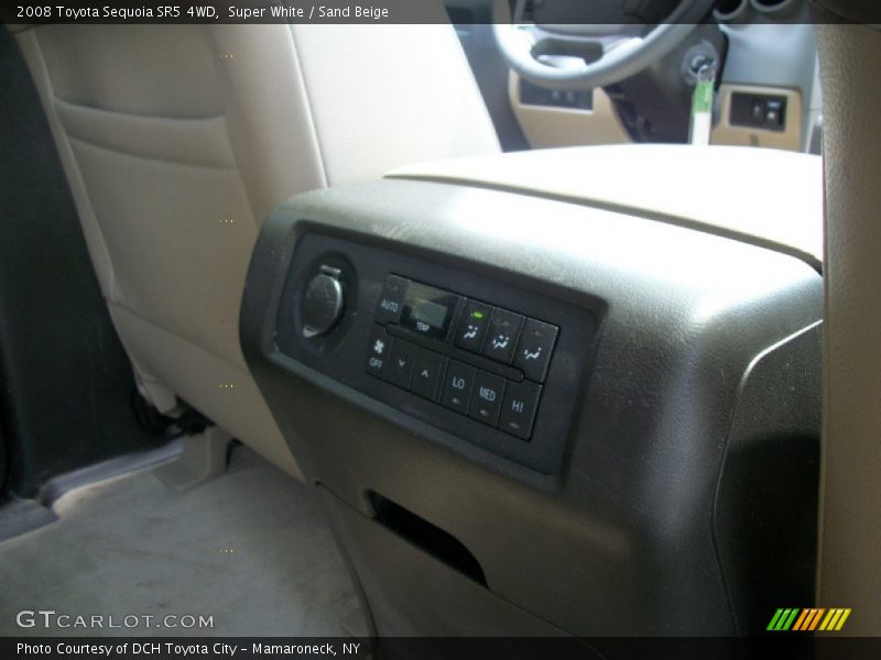 Super White / Sand Beige 2008 Toyota Sequoia SR5 4WD