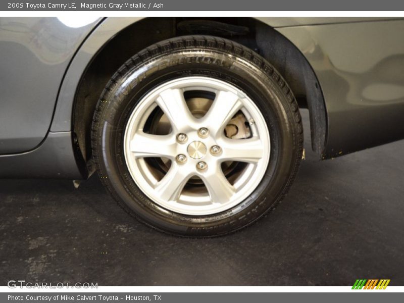 Magnetic Gray Metallic / Ash 2009 Toyota Camry LE