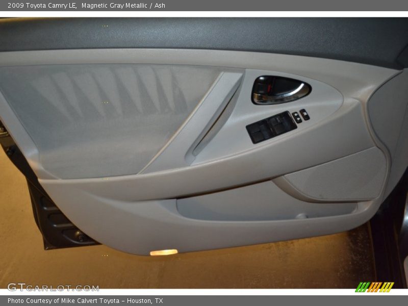 Magnetic Gray Metallic / Ash 2009 Toyota Camry LE
