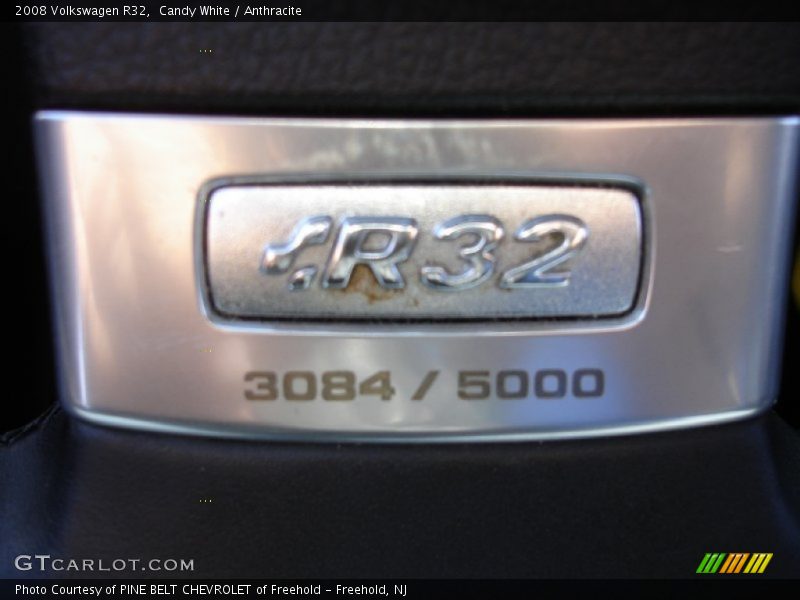 Candy White / Anthracite 2008 Volkswagen R32