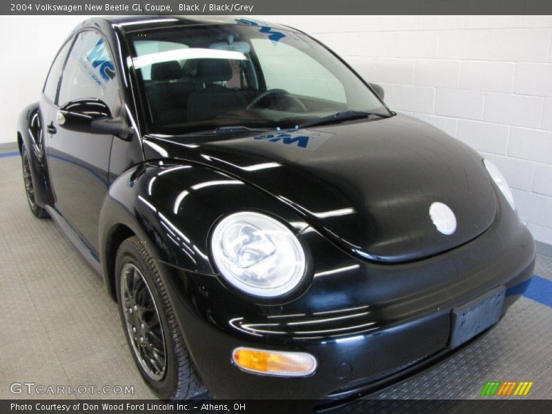 Black / Black/Grey 2004 Volkswagen New Beetle GL Coupe