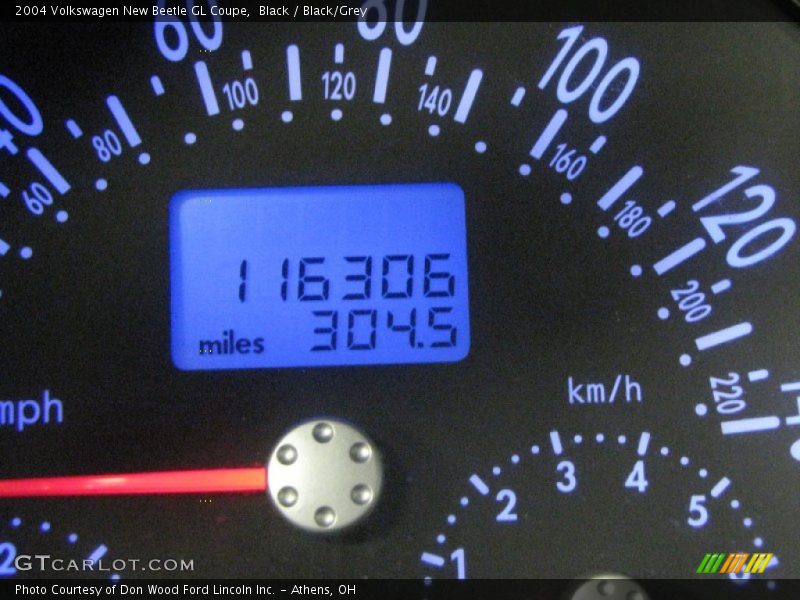 Black / Black/Grey 2004 Volkswagen New Beetle GL Coupe