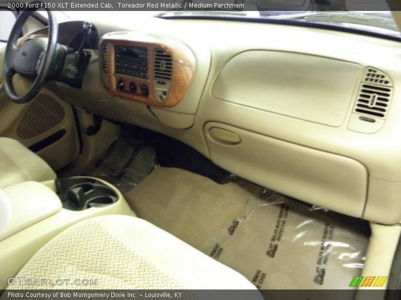Toreador Red Metallic / Medium Parchment 2000 Ford F150 XLT Extended Cab