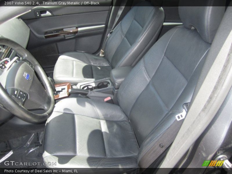 Titanium Gray Metallic / Off-Black 2007 Volvo S40 2.4i