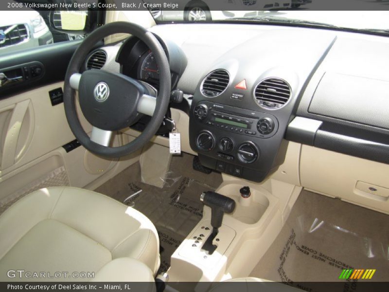 Black / Cream Beige 2008 Volkswagen New Beetle S Coupe