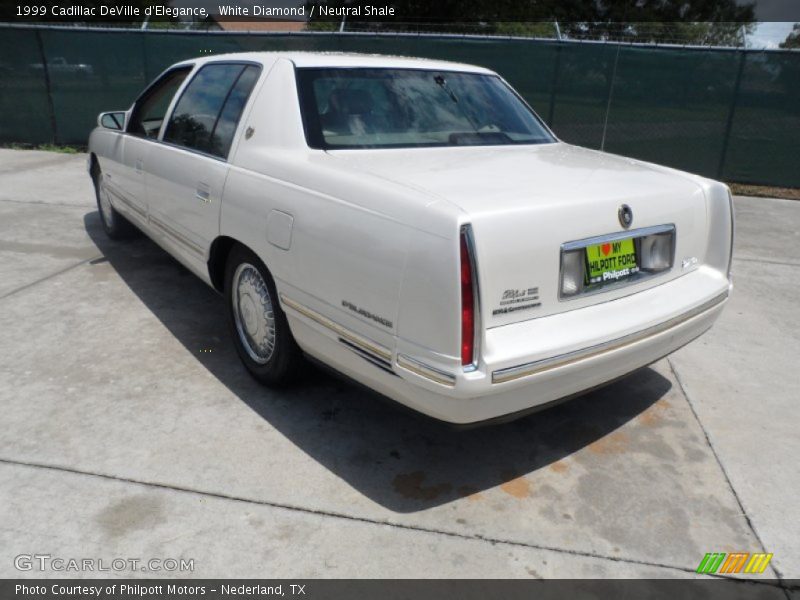White Diamond / Neutral Shale 1999 Cadillac DeVille d'Elegance