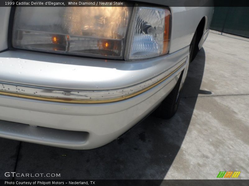 White Diamond / Neutral Shale 1999 Cadillac DeVille d'Elegance