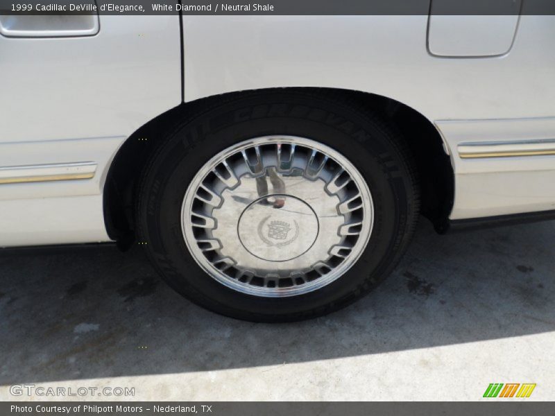 White Diamond / Neutral Shale 1999 Cadillac DeVille d'Elegance