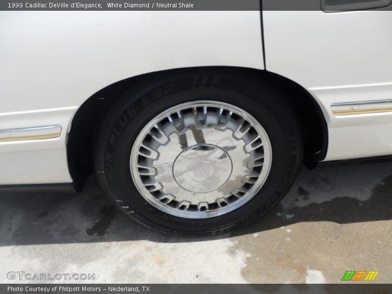 White Diamond / Neutral Shale 1999 Cadillac DeVille d'Elegance