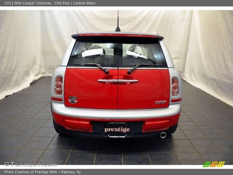 Chili Red / Carbon Black 2011 Mini Cooper Clubman