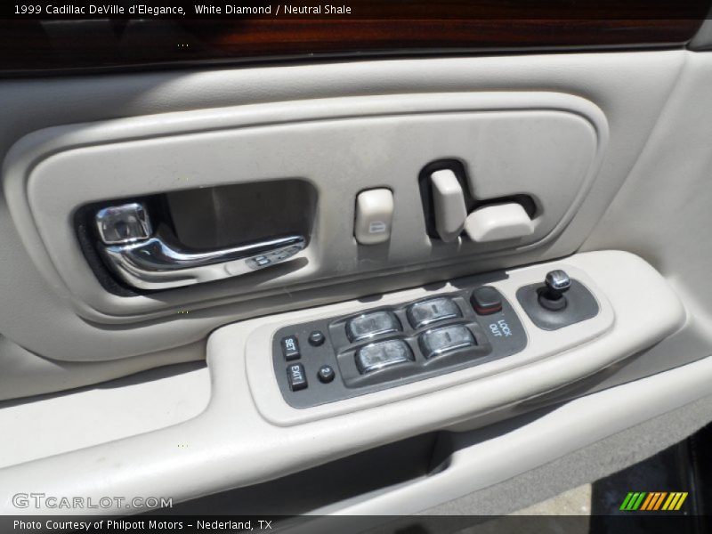 Controls of 1999 DeVille d'Elegance