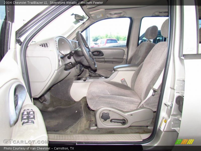 Silverstone Metallic / Medium Pewter 2004 Chevrolet TrailBlazer LS