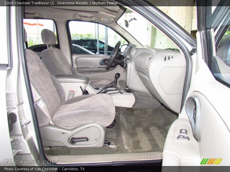 Silverstone Metallic / Medium Pewter 2004 Chevrolet TrailBlazer LS