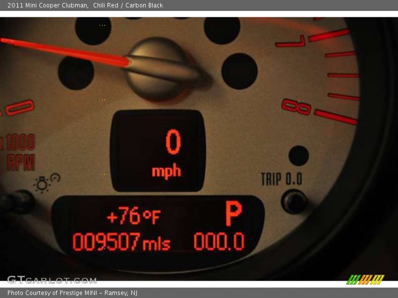 Chili Red / Carbon Black 2011 Mini Cooper Clubman