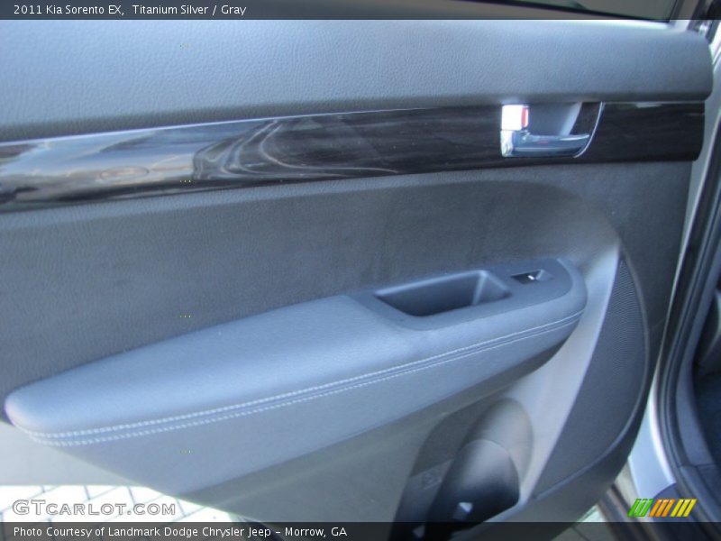 Titanium Silver / Gray 2011 Kia Sorento EX