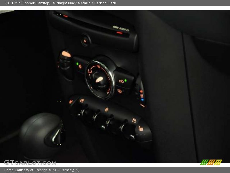 Midnight Black Metallic / Carbon Black 2011 Mini Cooper Hardtop