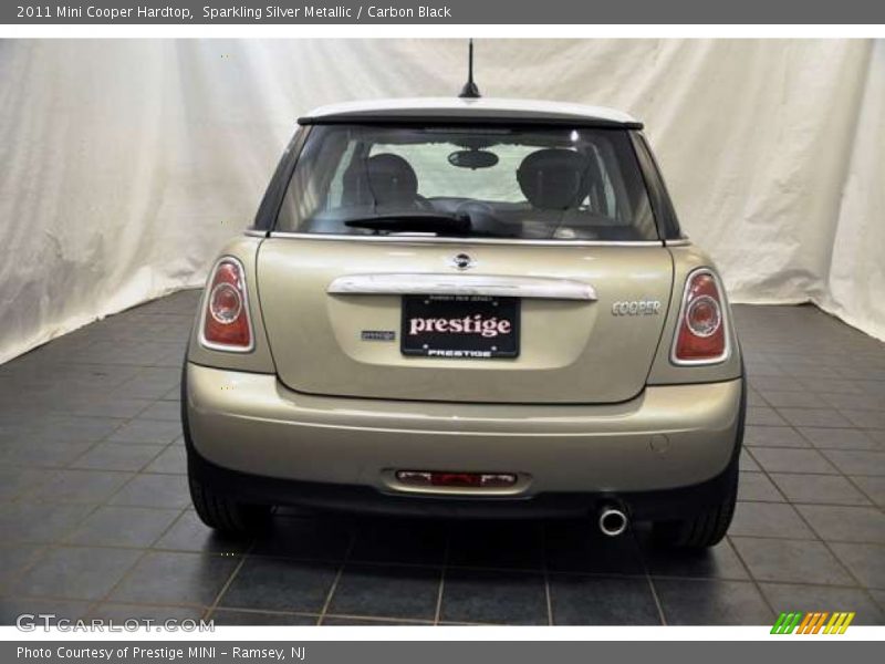 Sparkling Silver Metallic / Carbon Black 2011 Mini Cooper Hardtop