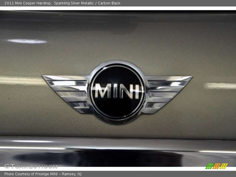 Sparkling Silver Metallic / Carbon Black 2011 Mini Cooper Hardtop