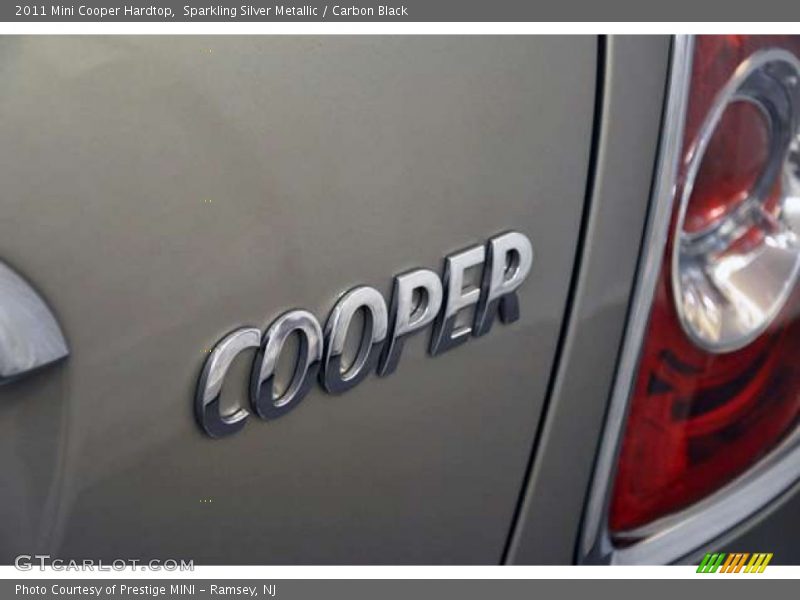 Sparkling Silver Metallic / Carbon Black 2011 Mini Cooper Hardtop