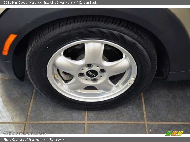 Sparkling Silver Metallic / Carbon Black 2011 Mini Cooper Hardtop