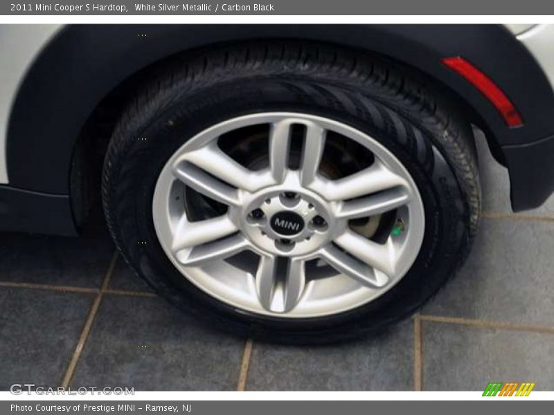 White Silver Metallic / Carbon Black 2011 Mini Cooper S Hardtop