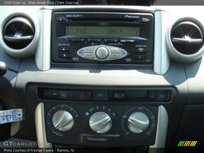 Silver Streak Mica / Dark Charcoal 2006 Scion xA